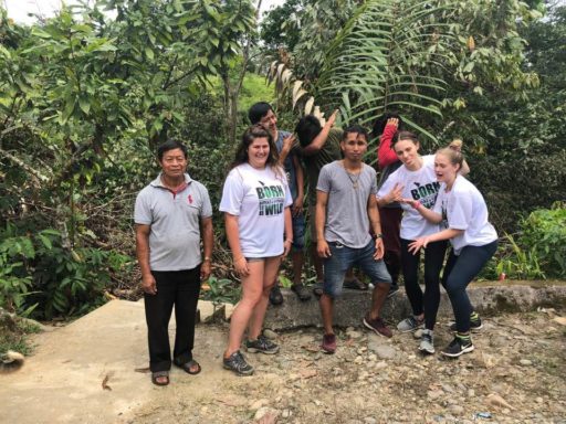 Loop Abroad students pose with their tour guide